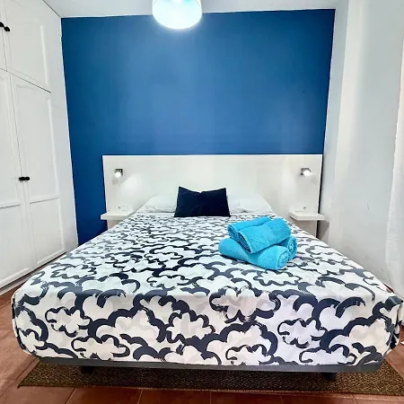 Car Apar - Ground-floor 40 M From La Carihuela - Ac, No Stairs Apartament Torremolinos