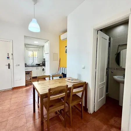 Car Apar - Ground-floor 40 M From La Carihuela - Ac, No Stairs * Torremolinos